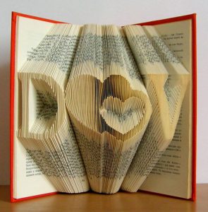 Декоративная книга - украсит интерьер и станет особенным подарком любимому